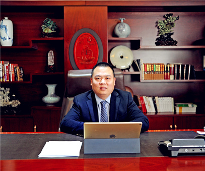 新時(shí)代，我們堅定前行
