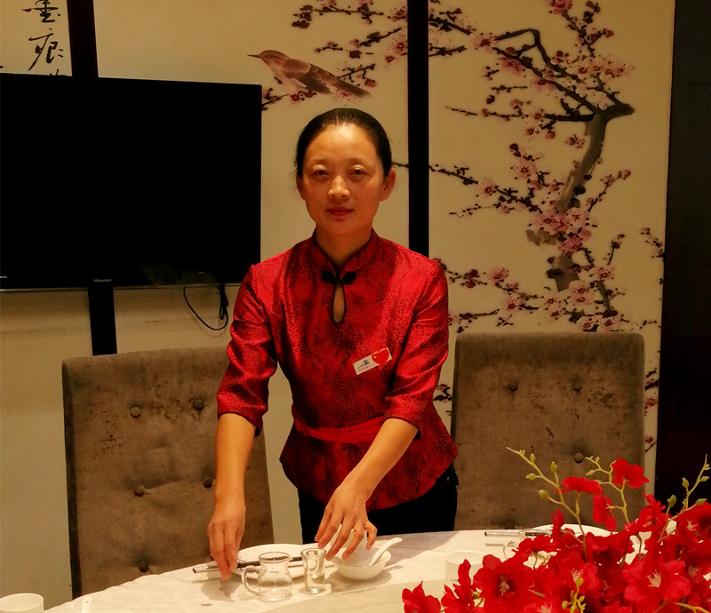 致敬，我親愛(ài)的同事——記迪尼斯伊川店客房員工陳華麗