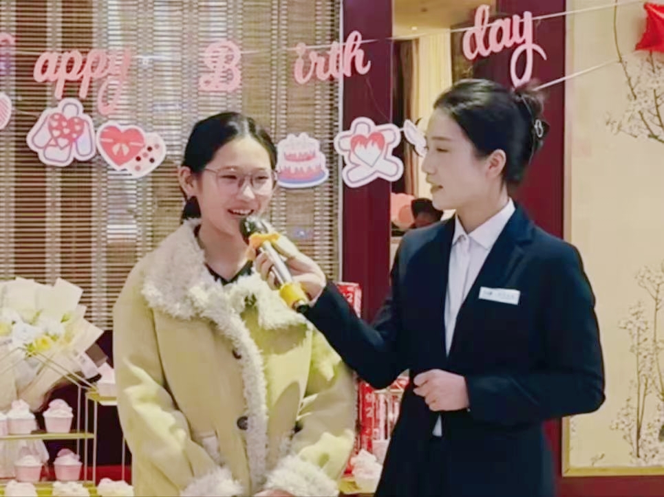 人生第一次，主持夢(mèng)的初次綻放